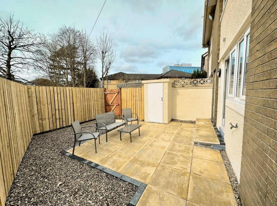 Quirky, Family Home In Glasgow Cardonald Εξωτερικό φωτογραφία